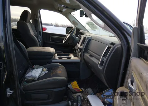 2016 Ram 1500 Sport z USA, uszkodzony, nr VIN 1C6RR7MT1GS289017